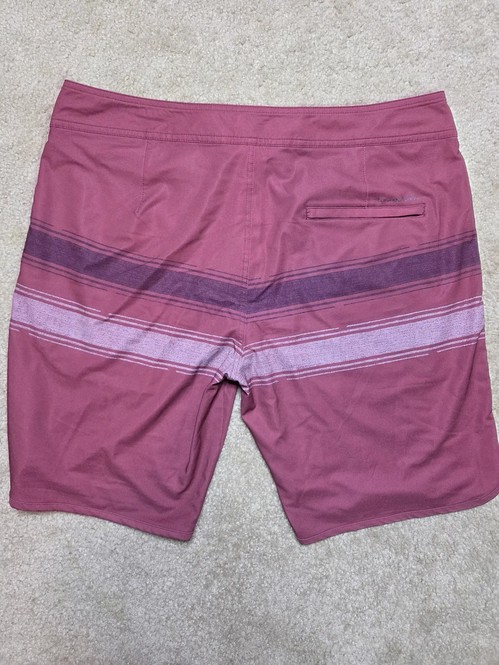 Travis Mathew Confetti King Burgundy Striped Board Shorts Size 36 Vacation Beach